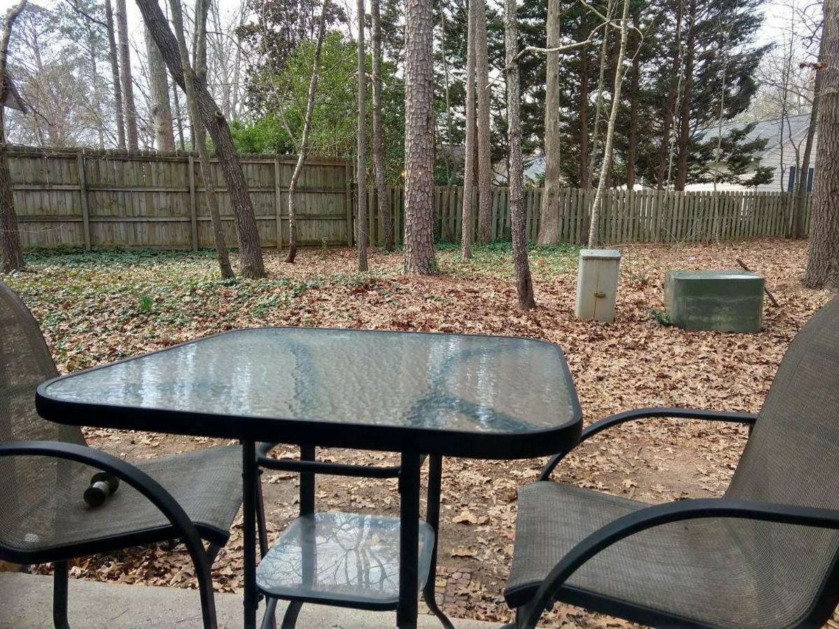 Charming Condo In Central Raleigh Eksteriør bilde